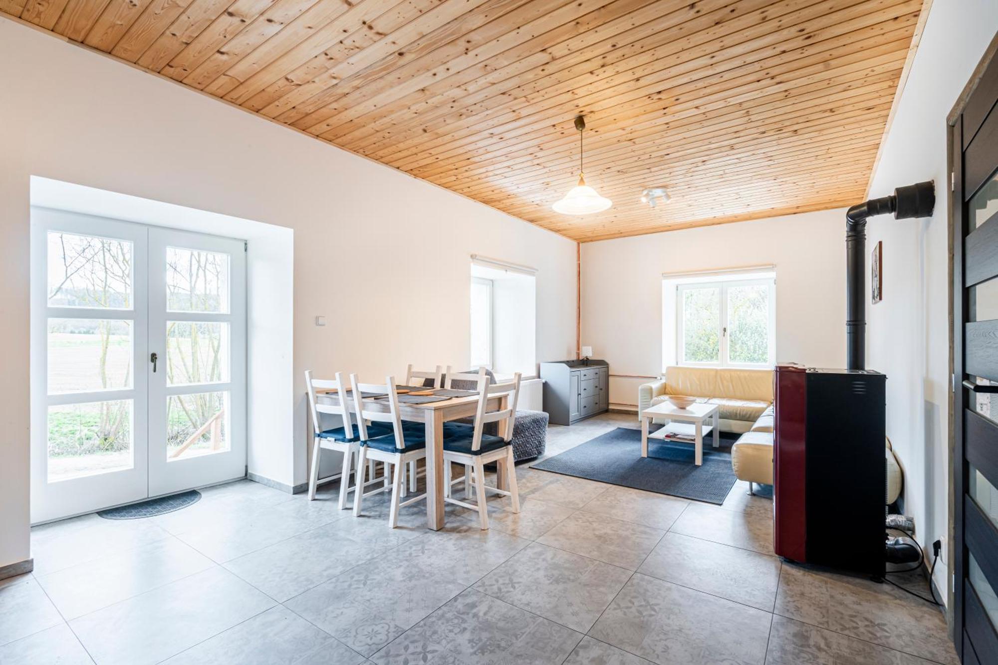 Apartmán Dvur Dolenec Rohoznice (Hradec Kralove)