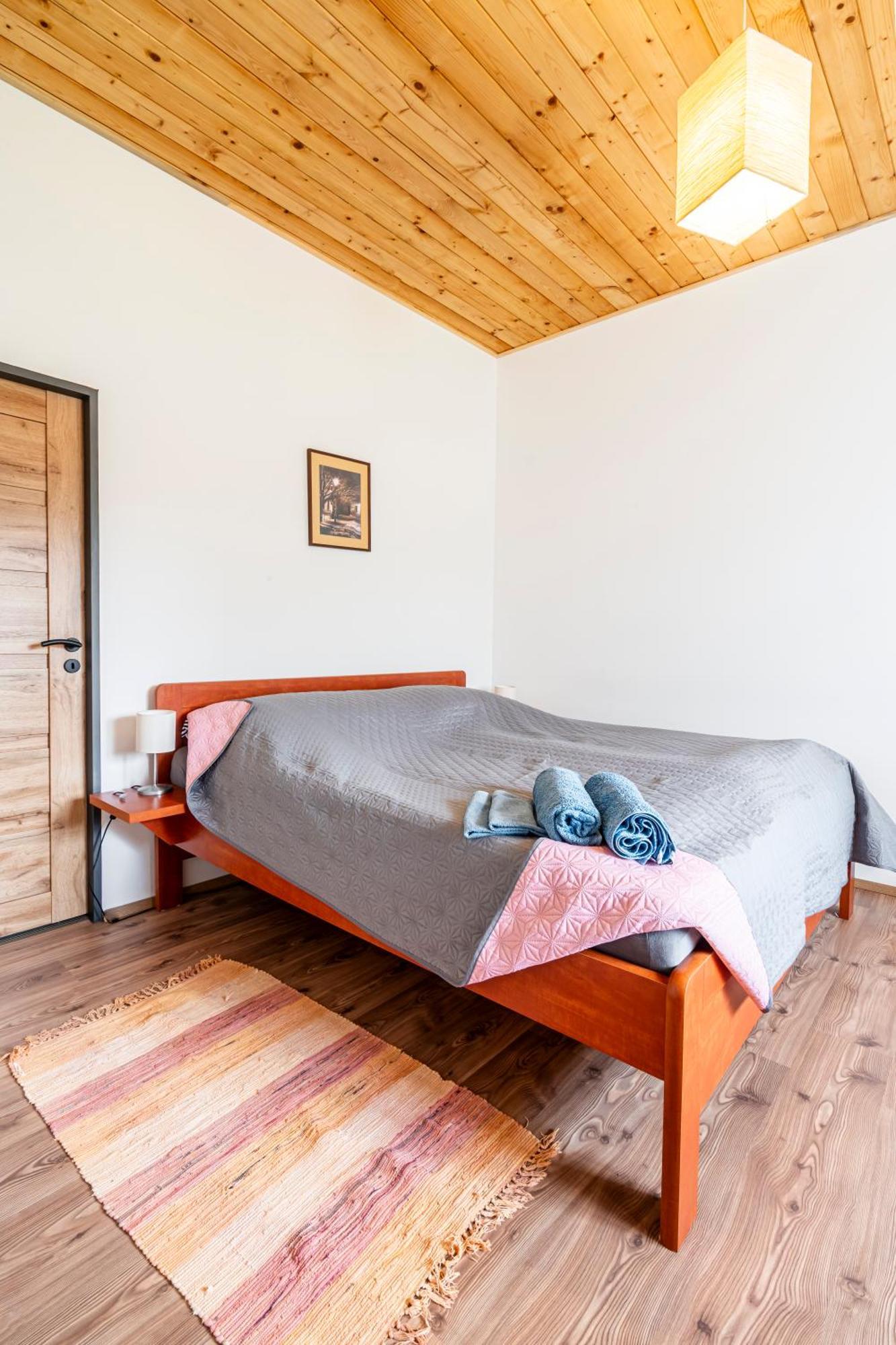 Apartmán Dvur Dolenec Rohoznice (Hradec Kralove)